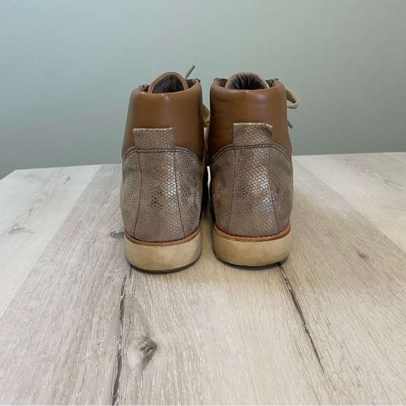 Bionica Womens Natick Two Tone Shimmer Lace Up Hiker Boot Taupe/Whiskey, Sz 10 - Picture 5 of 10